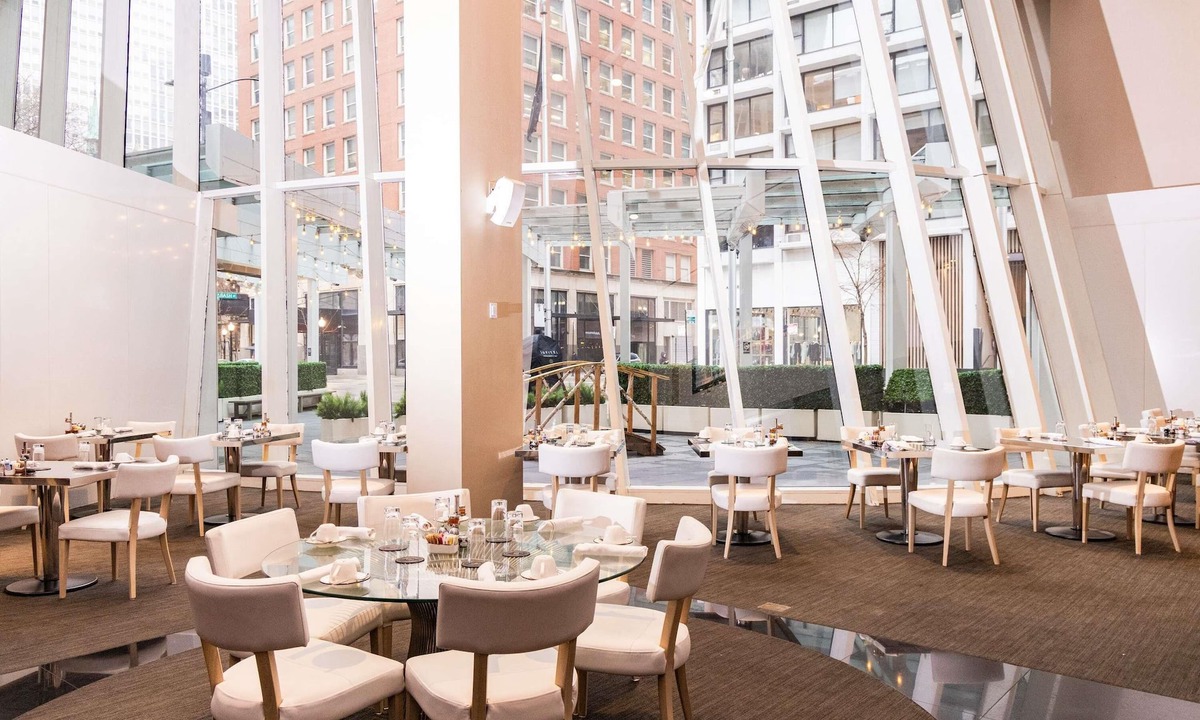 Rush and Division Hotel | Sofitel Chicago Magnificent Mile