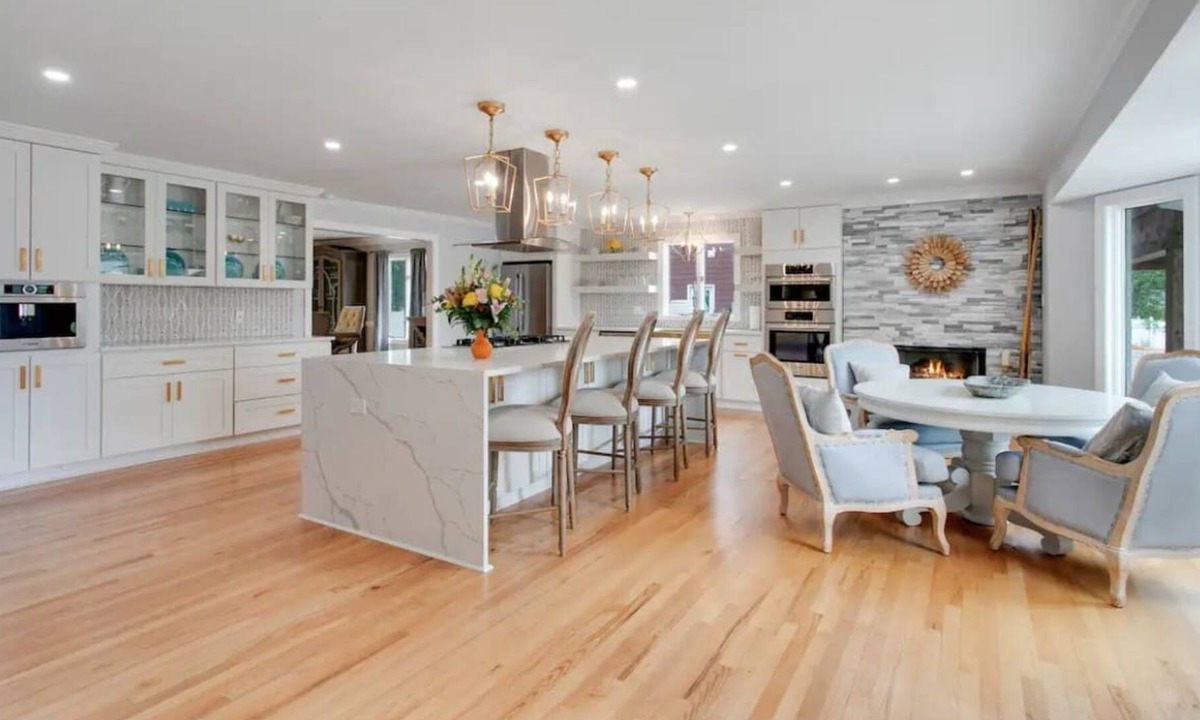 Portsmouth House | Sojourn On Crystal Lake
