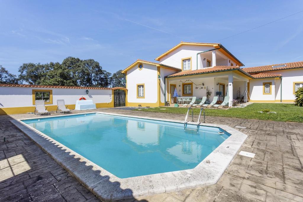 Fatima House | Sol Lua House