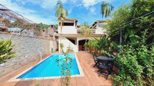 Historical Vila Mambucaba House | Solar Oliveira