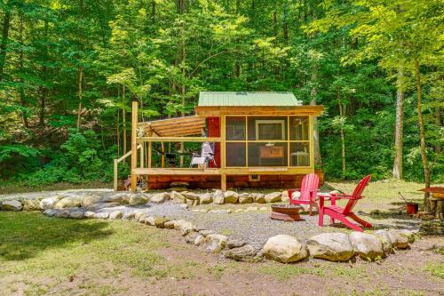 Florence Apartment | Solar-Powered Brandon Studio Cabin: Hiking Access