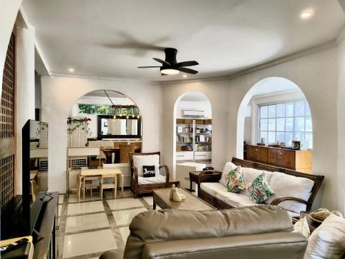Manoc-Manoc House | Solar-Powered Hilltop Haven Boracay Beach Escape
