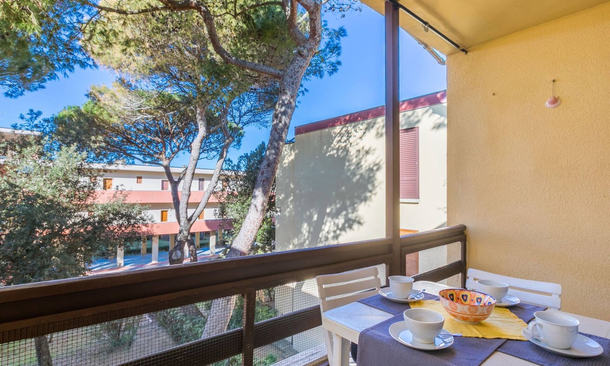 San Vincenzo Apartment | Sole e mare by Interhome