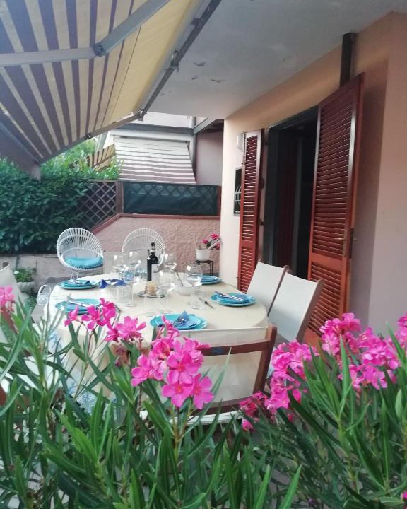 Capanne-Prato-Cinquale Villa | sole mare versilia
