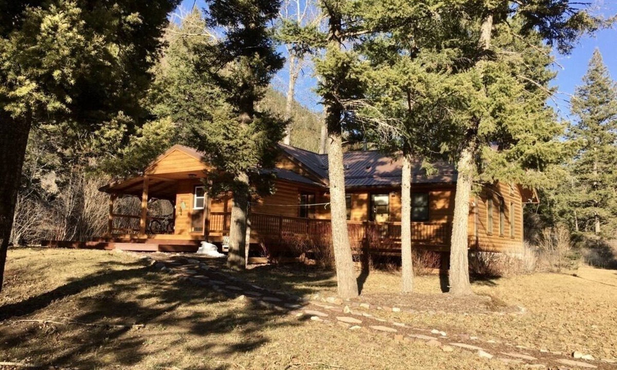 Clinton House | Solitude at Rock Creek, Quigley MT