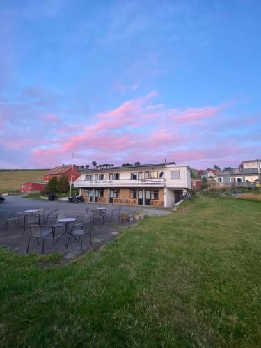 Vangsnes Resort | Solvang Ferietun