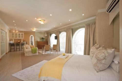 Somerset West Apartment | Somerset West Self Catering Vacation Rental - Experience the Best of Cape Town - Wine, Golf, Sea