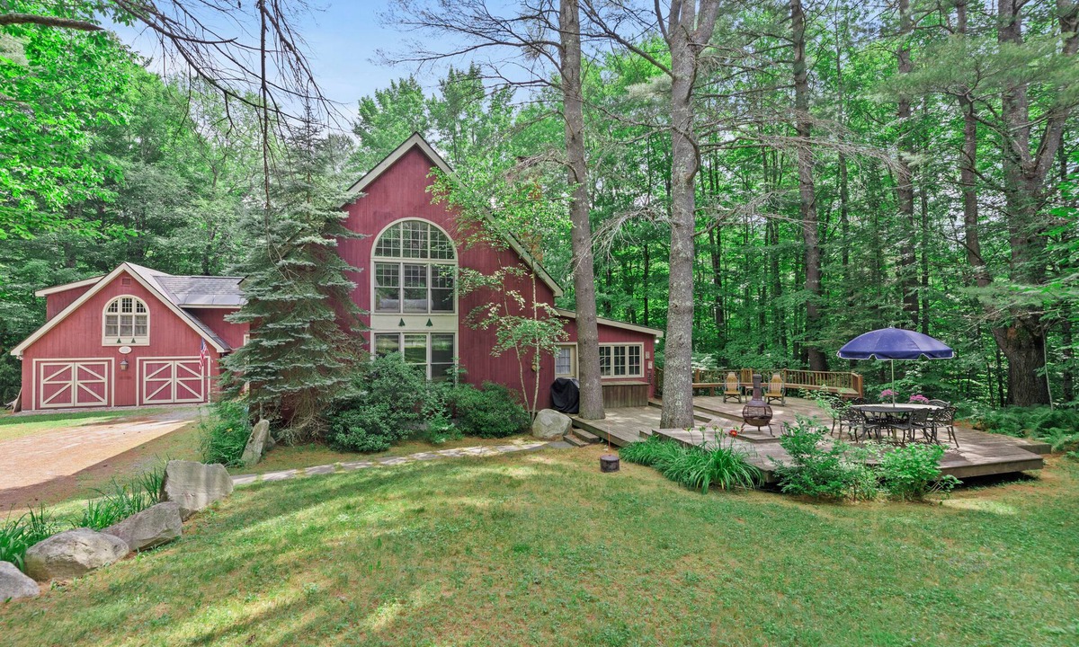 Winhall House | Something for everybody! This house is a crowd pleaser!