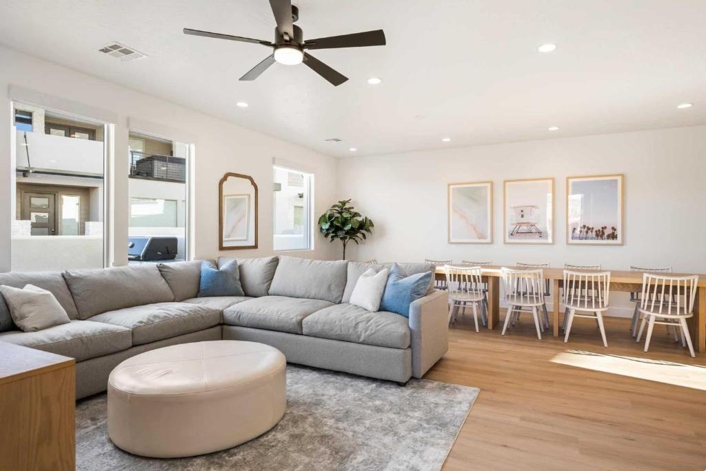 St. George House | Somewhere on a Beach townhouse
