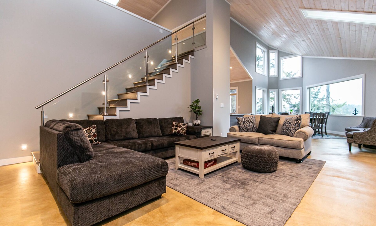 Juan de Fuca Electoral Area Apartment | Sooke Waterfront Retreat – Hot Tub & Dock Access