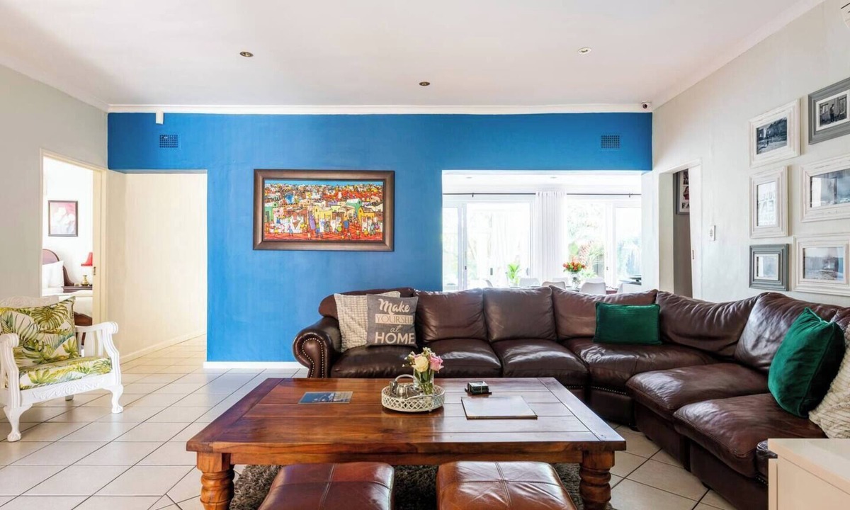 Paarl Bed & Breakfast | Soothing 1-bedroom bed & breakfast with AC in Paarl