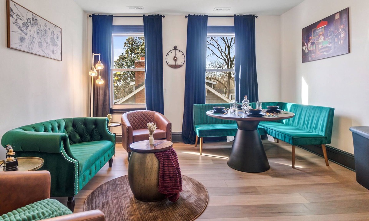 Mosby House | Sophisticated 2BR Speakeasy with Moody Vibes