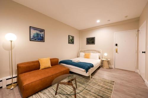 Prudential - St. Botolph Apartment | Sophisticated South End Studio
