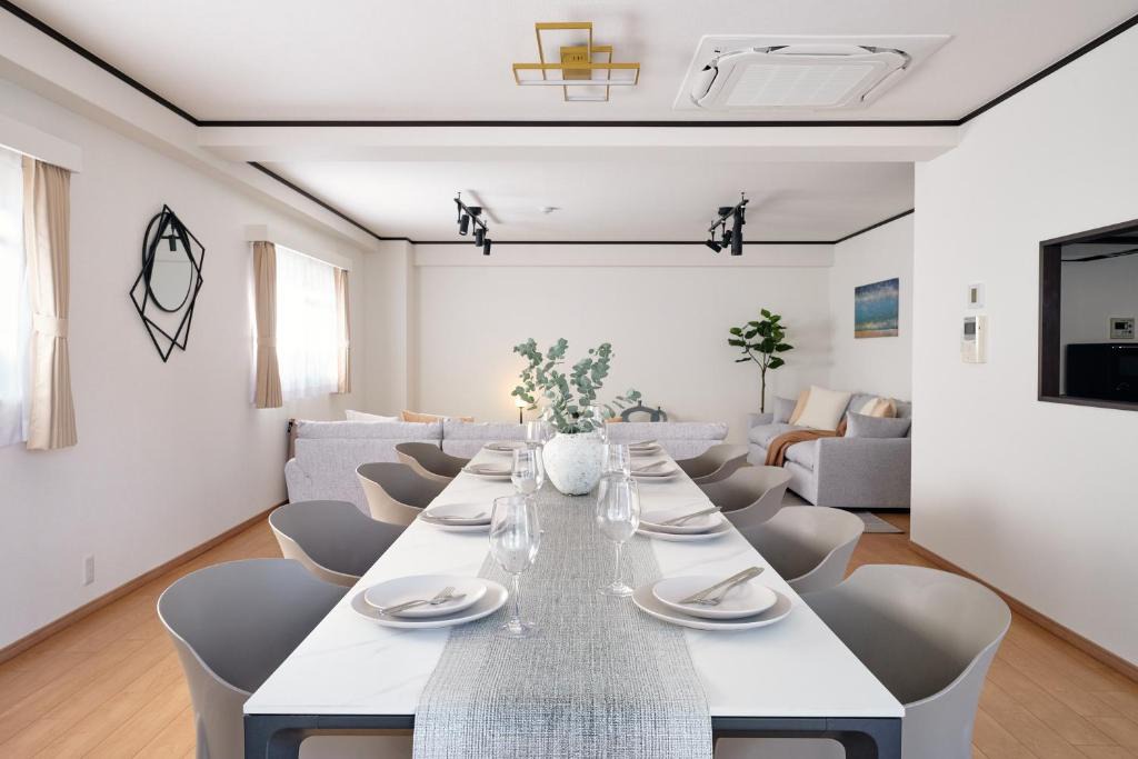 Yodogawa Apartment | SORA The Zenith Skyline Suite