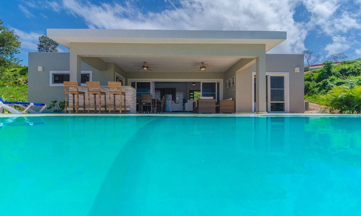 La Mulata Villa | Sosua villa 2BD/2BTH, Internet/TV/AC/hot water, private pool, guest-friendly