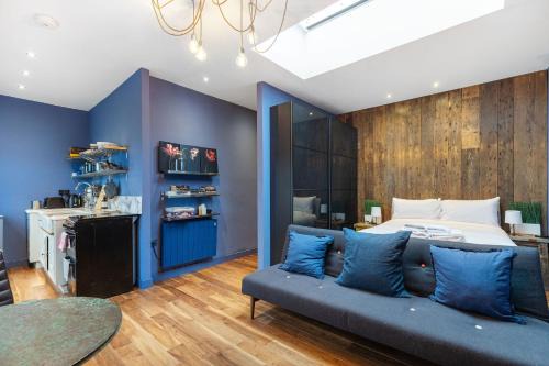 Notting Hill Hotel | Sought After Studio Overlooking Portobello Road