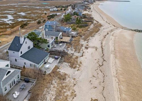 Wading River House | Soundview Beach House: 4BR,Panoramic Views 1.5hrsNYC