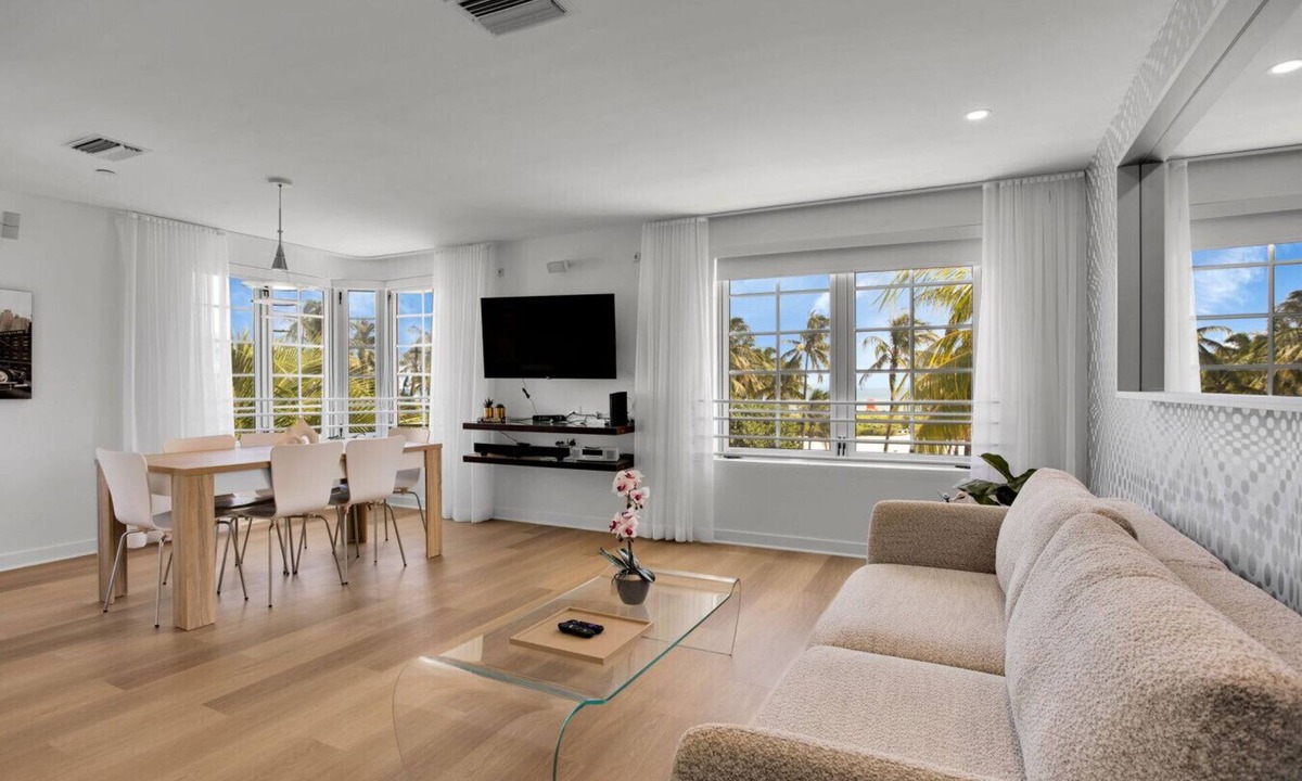 South Beach Apartment | South Beach 2BR Condo with Ocean Views on Ocean Dr