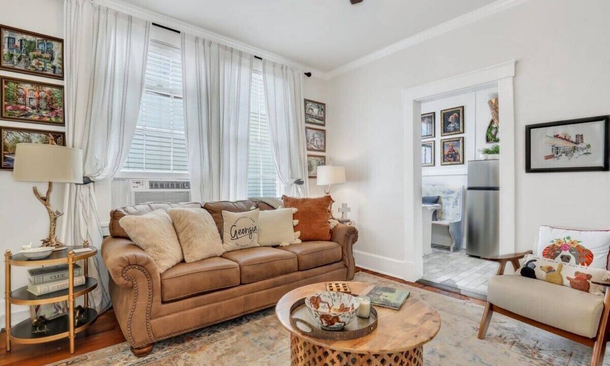 Historic District - North Condo | Southern Belle on Oglethorpe Square