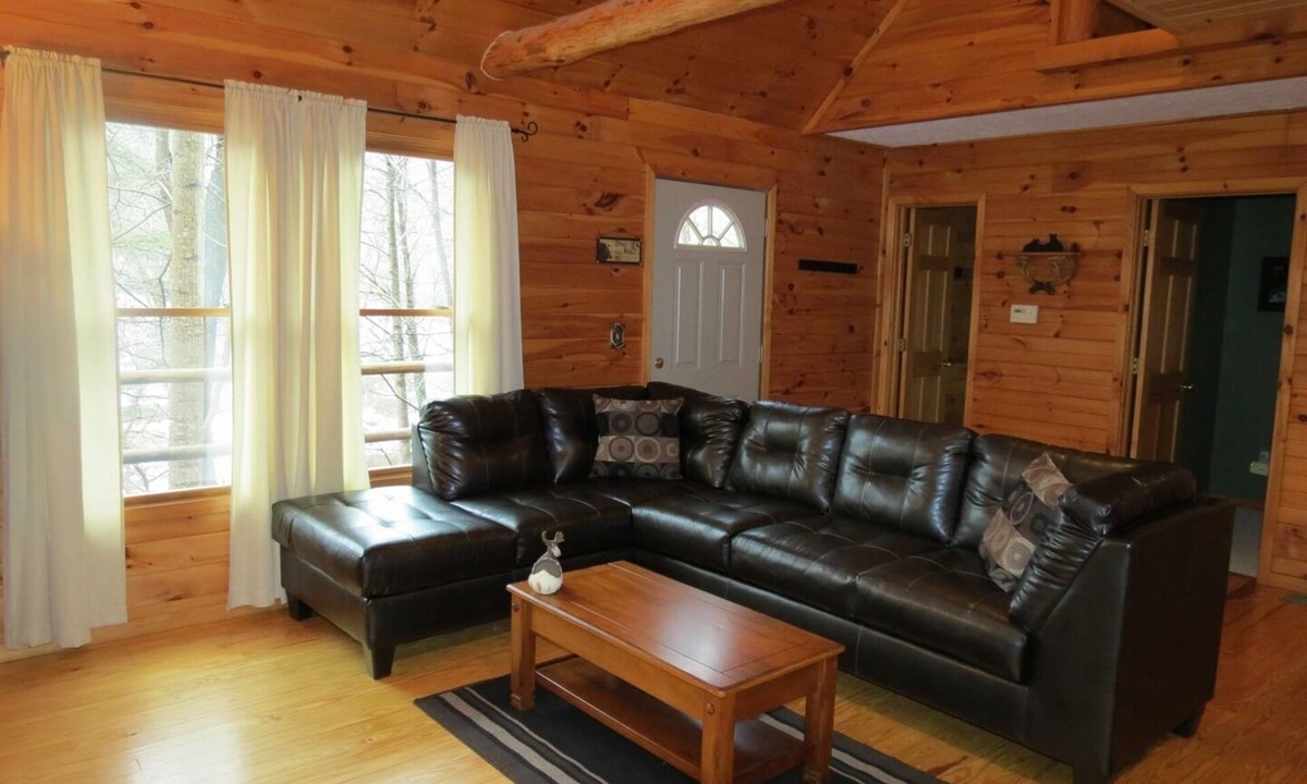 Hallsville Cabin | Southern Comfort Cabin