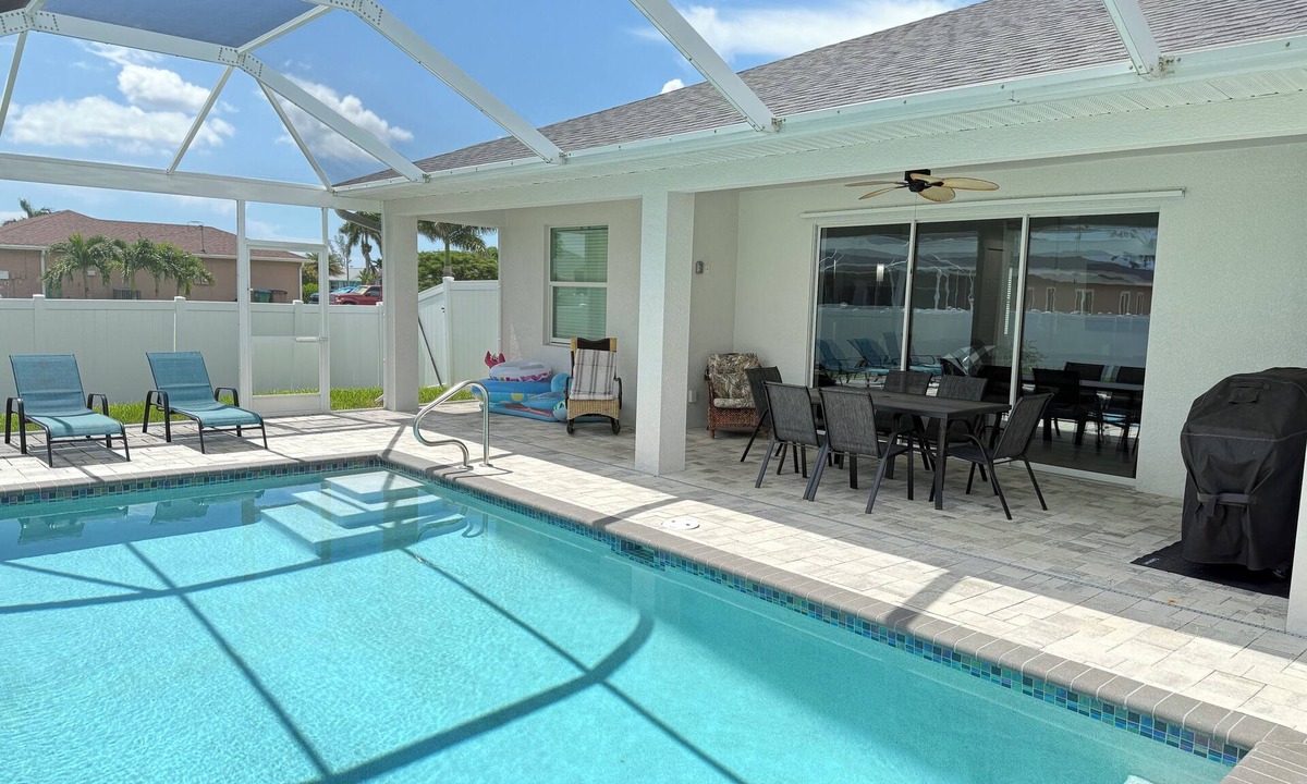 Pelican House | Southern exposure Heated Pool Home in SW Cape!