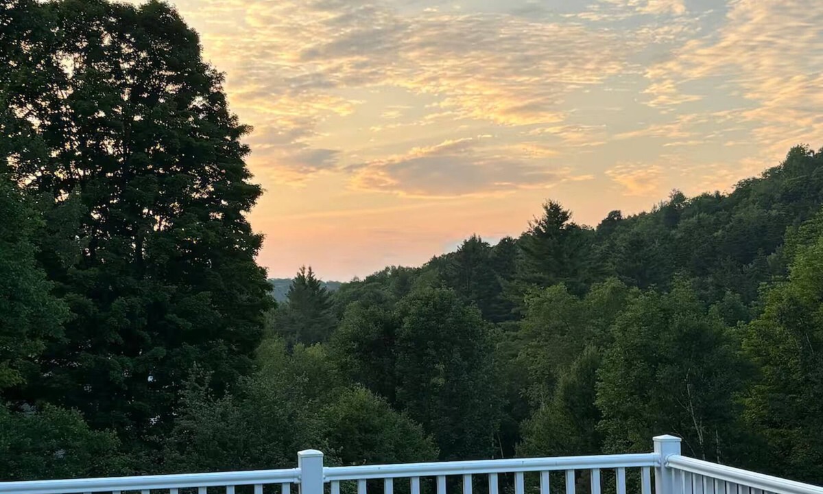 Windham House | Southern Vermont Retreat w/Hot Tub, Fire Pit, & Bunk Room