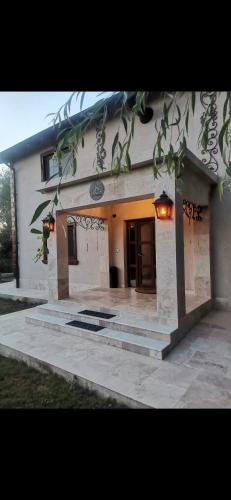 Isaccea House | Souvenir