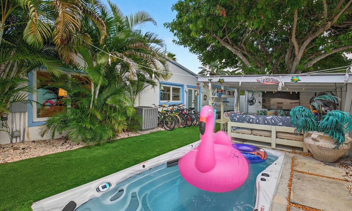Victoria Park House | Spa, Game Room, EV Charger | Near Las Olas | Near World Cup 2026