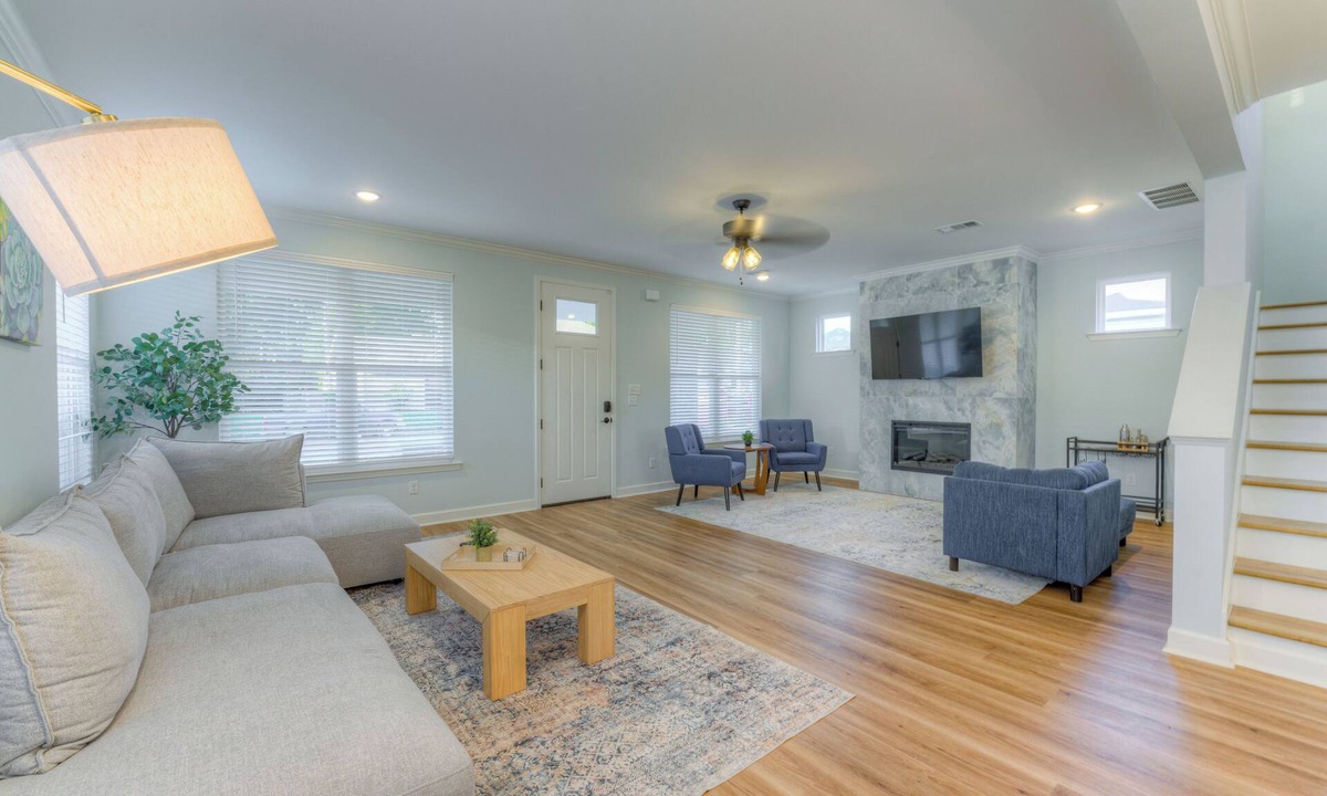 Crosstown House | Spa Oasis: Sauna & Cold Plunge in NEW lux home!