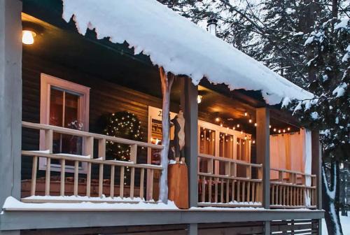Mont-Tremblant Ski Chalet | Spa & Water access - Pionnier