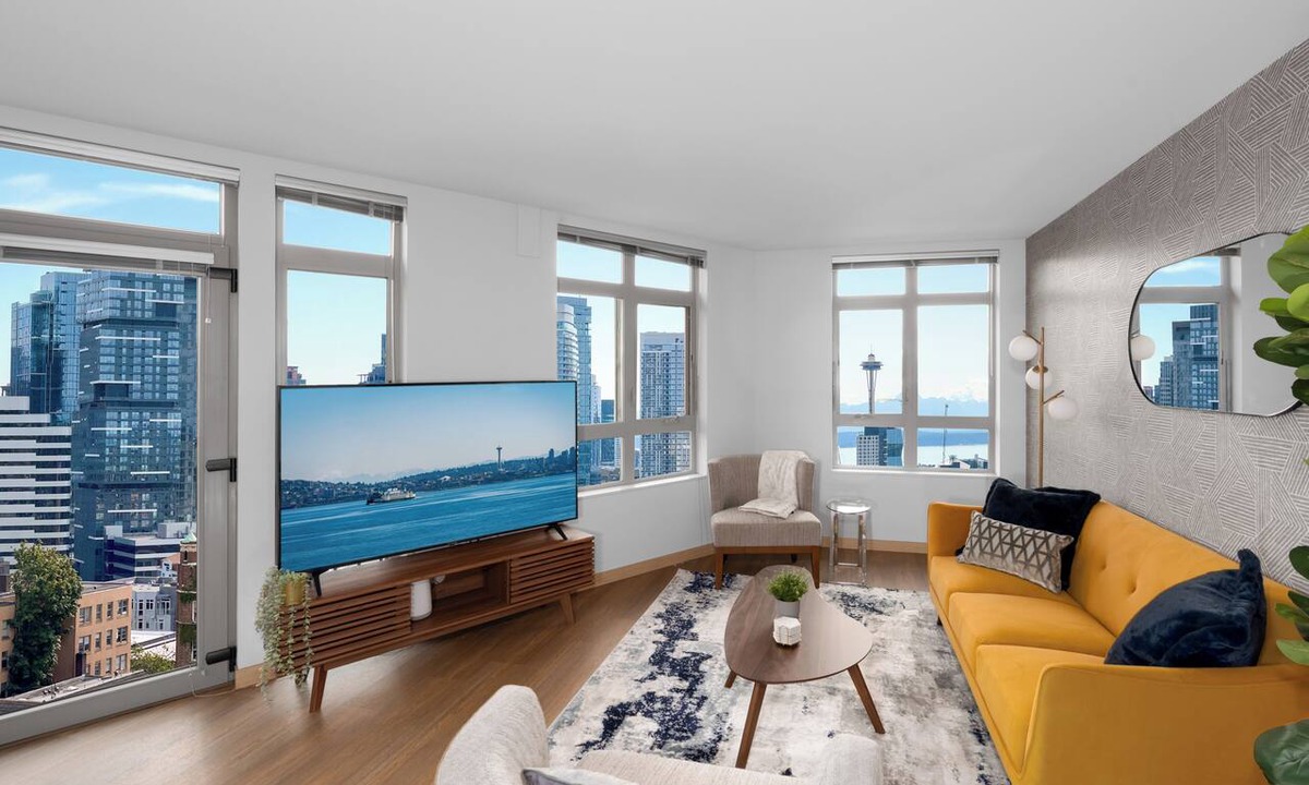 Broadway Apartment | Space Needle & Water View Suite + Rooftop BBQ & Firepit + Parking