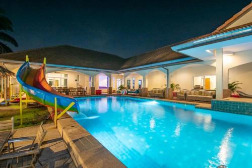 Nong Prue Villa | Space Pool Villa, Central Pattaya