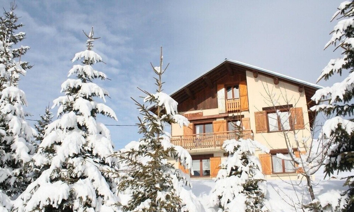 La Toussuire Apartment | Spacious ground floor apartment of an individual chalet 'Les Ecrins', La Toussuire
