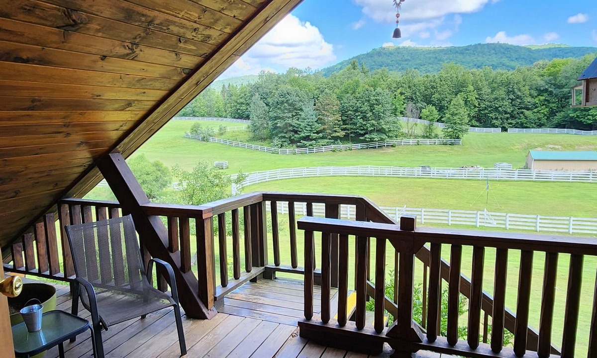 Fishs Eddy House | Spacious 11-bedroom house with AC and WiFi in charming Fishs Eddy