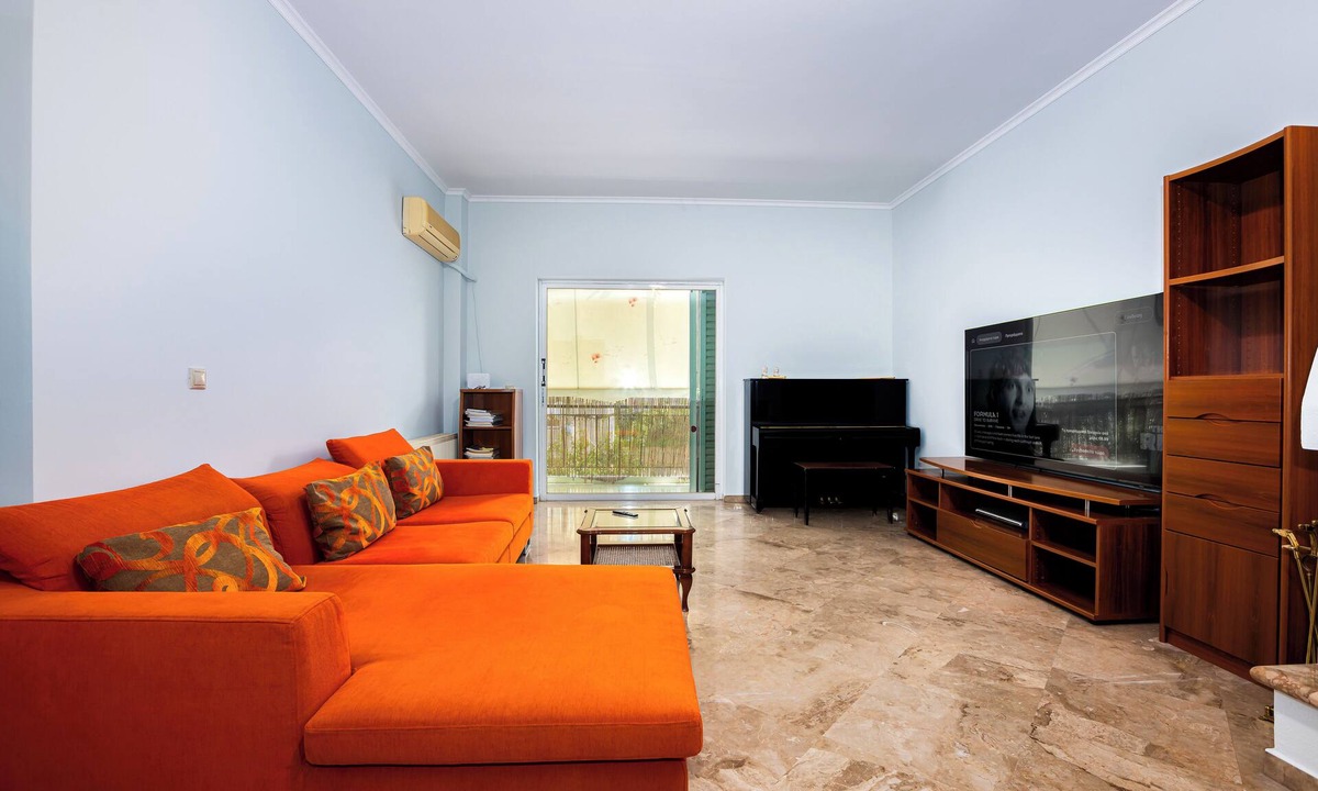Argyroupoli Apartment | Spacious 144m² flat near Mount Ymittos