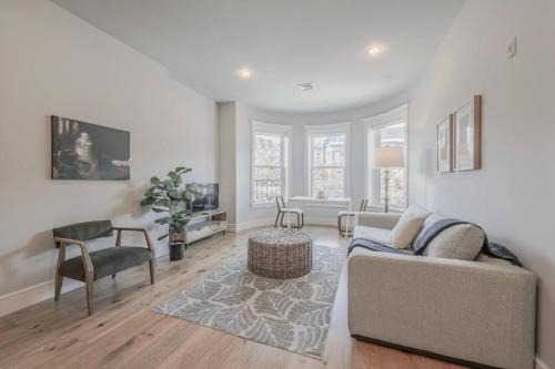 Back Bay Apartment | Spacious 1bed 1bath in Back Bay
