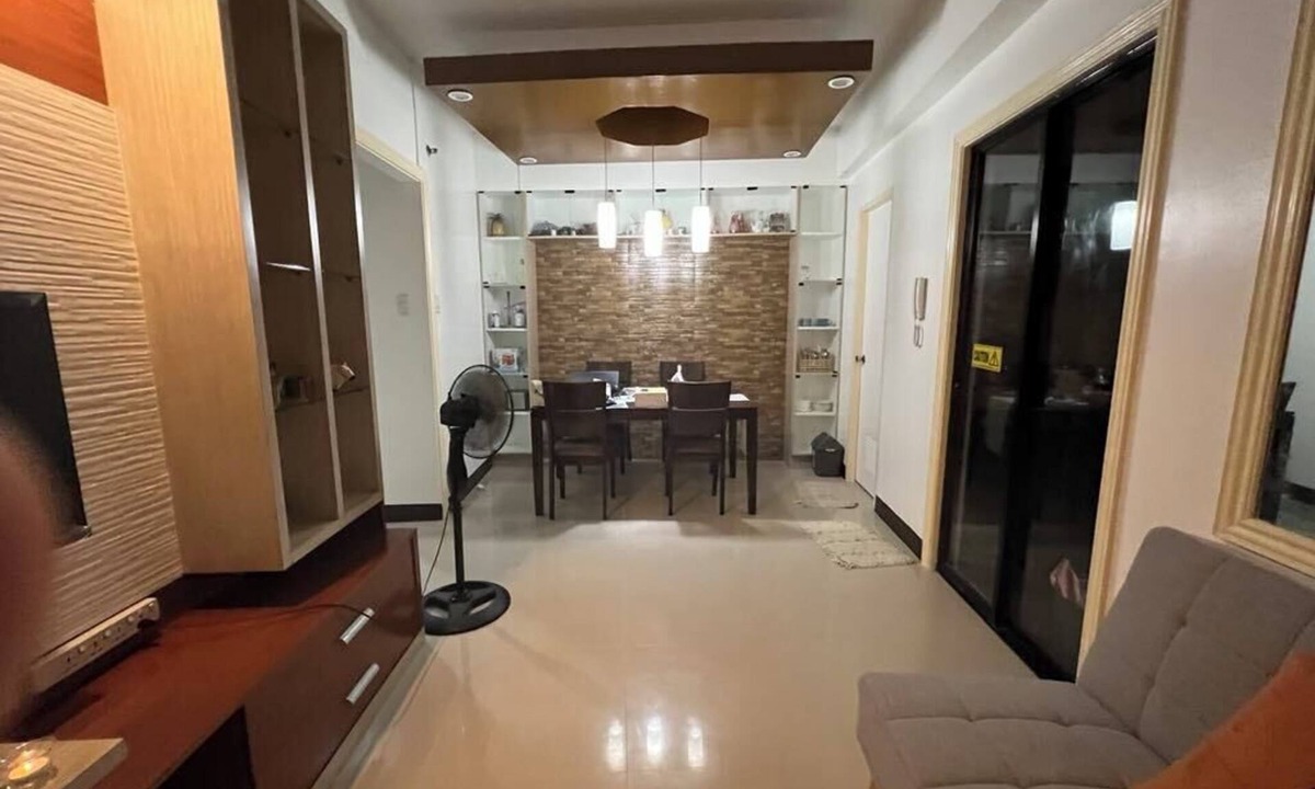 Pasay Condo | Spacious 2 Bed & 2 Bath Condo in Newport City, Pasay