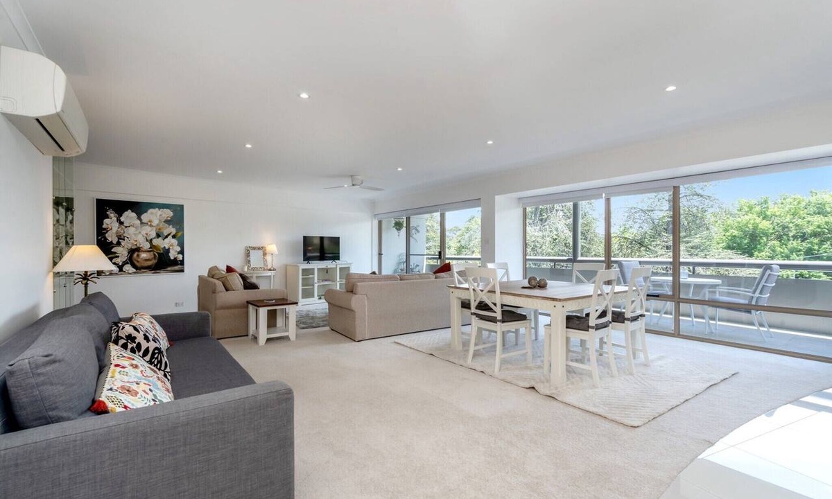 Manuka Apartment | Spacious 2-Bed Apartment Near Dining & Attractions