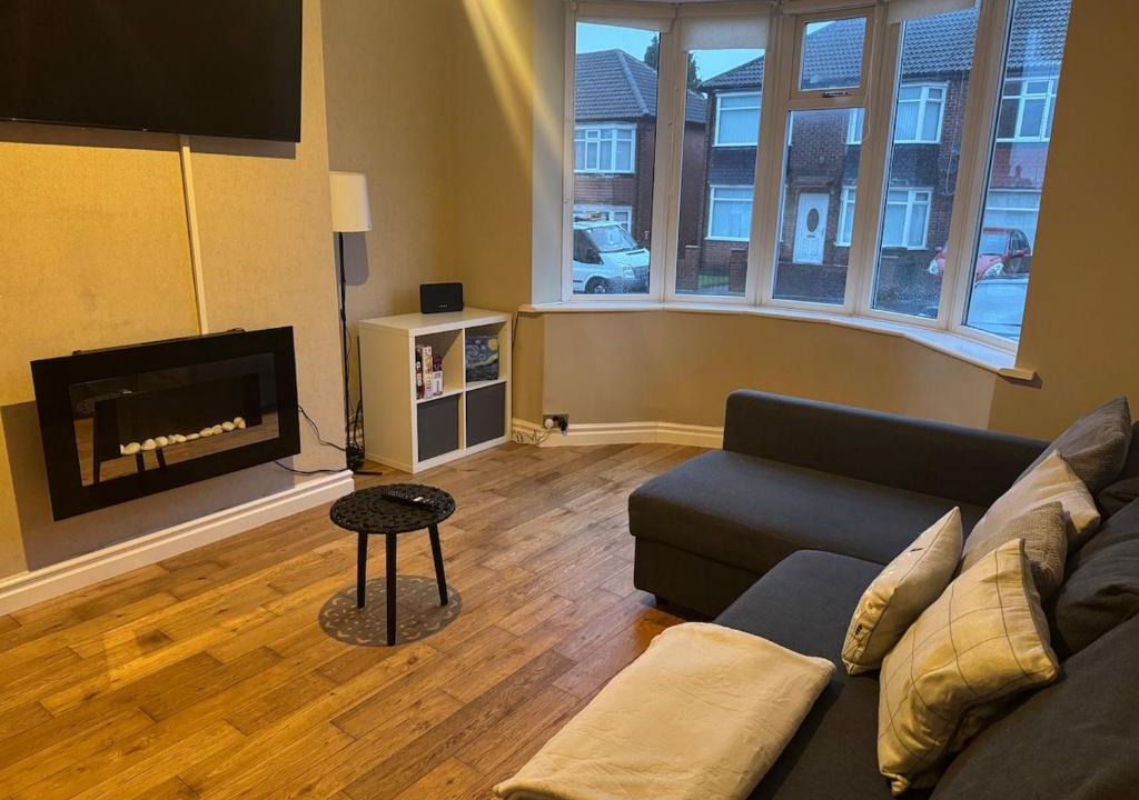 Newcastle-upon-Tyne Apartment | Spacious 2 bedroom flat in Newcastle, Free parking