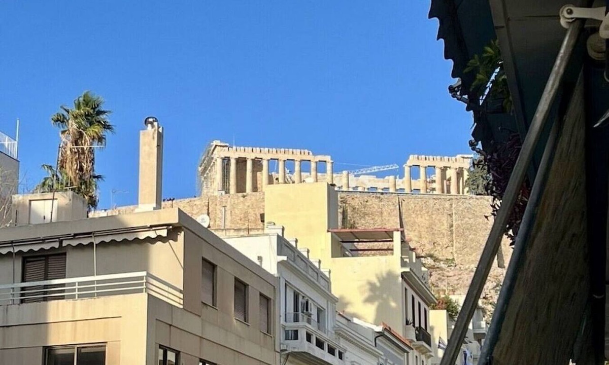 Makrigianni Apartment | Spacious 2 Bedrooms Apartment With Acropolis View In Center of Athens