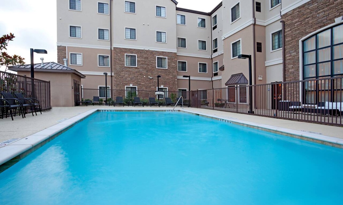 West San Antonio Condo | Spacious 2-BR Suite Sleeps 8 w/Breakfast