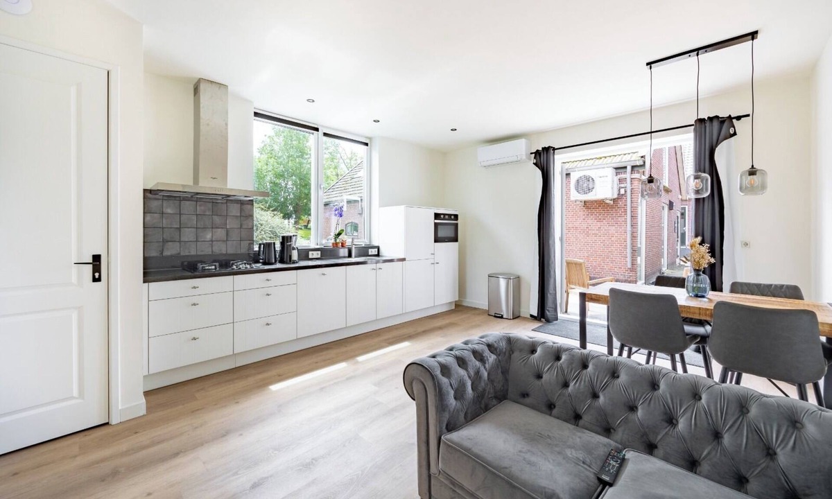 Leidschendam Apartment | Spacious 2-person apartment
