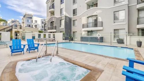 Del Rey Apartment | Spacious 2B 2B Apartment in Marina Del Rey with Pool