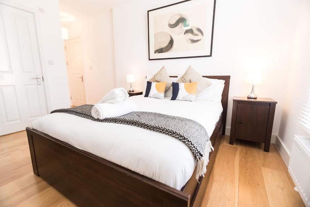 Stockwell Apartment | Spacious 2bed 2bath by Station Stockwell (4)