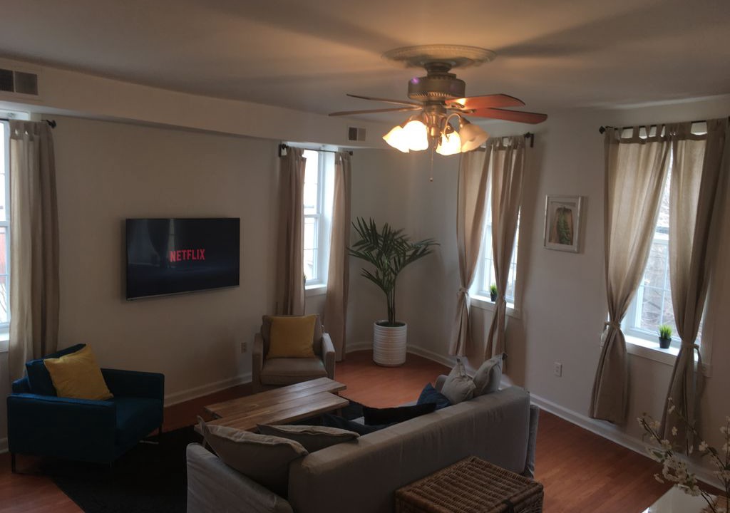 Northern Liberties Apartment | Spacious 2BR 2BTH Bi Level Apt with roof deck in the heart of Northern Liberties