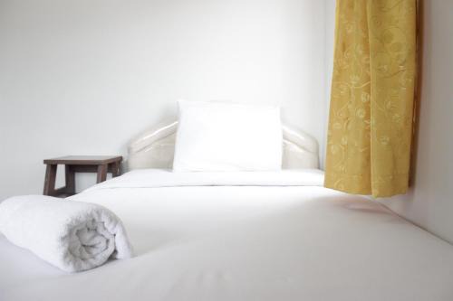 Cileunyi Apartment | Spacious 2BR Apartment at Pinewood near JATOS By Travelio