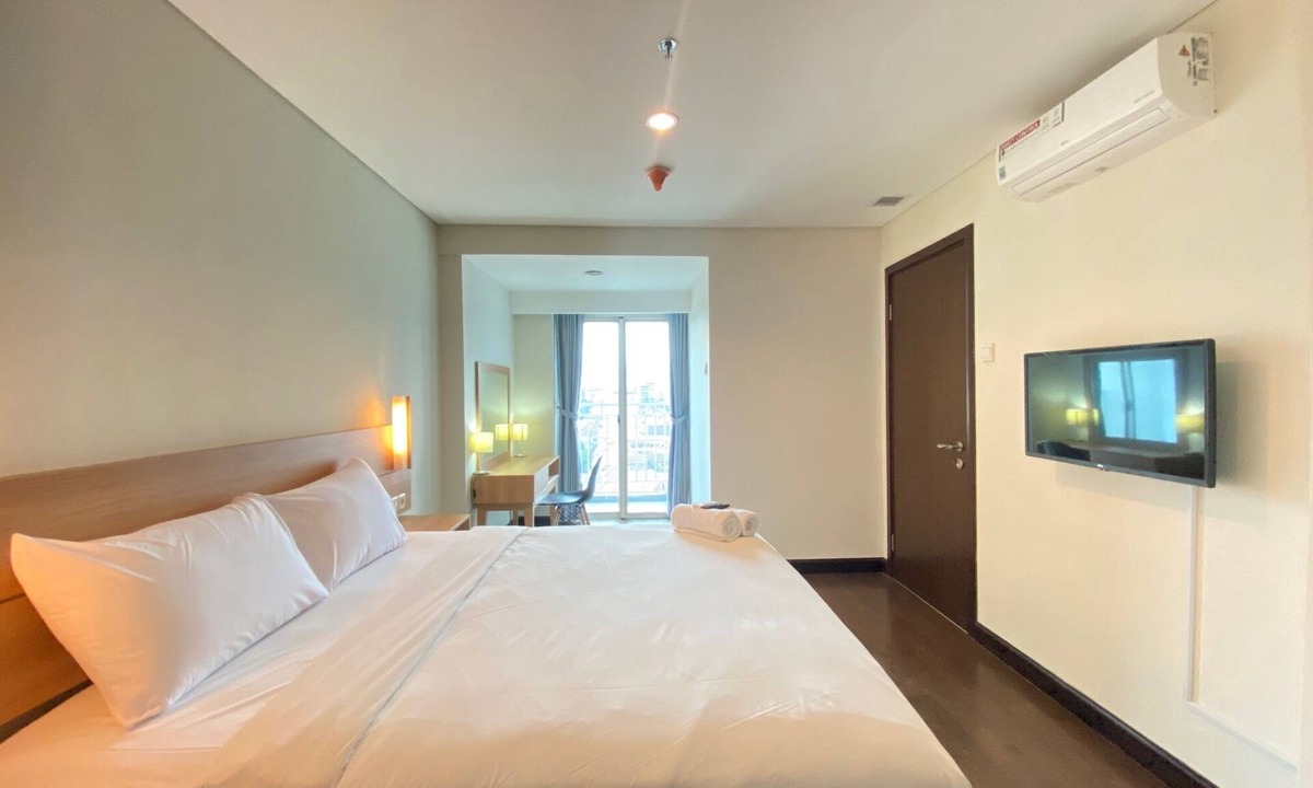Braga Apartment | Spacious 2Br Apartment At El Royale Near Bip