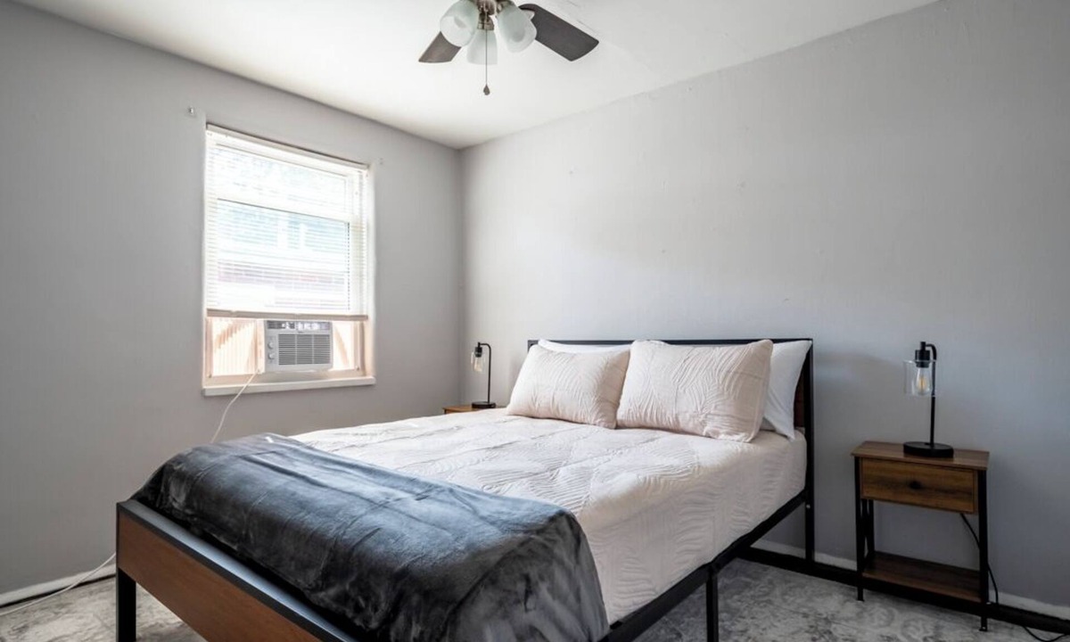 Dayton Apartment | Spacious 2BR Apt w/Remote Work Setup & Laundry