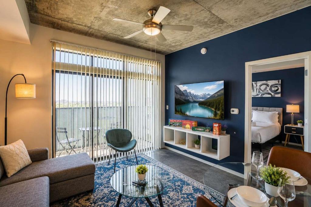 Evans Churchill Apartment | Spacious 2BR Apt with Gym Pool Parking