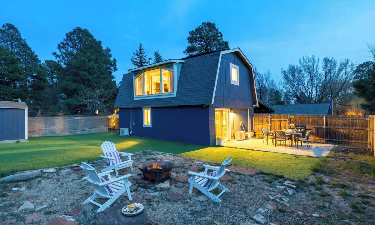 Flagstaff House | Spacious 2BR Flagstaff Mountain Retreat Haven
